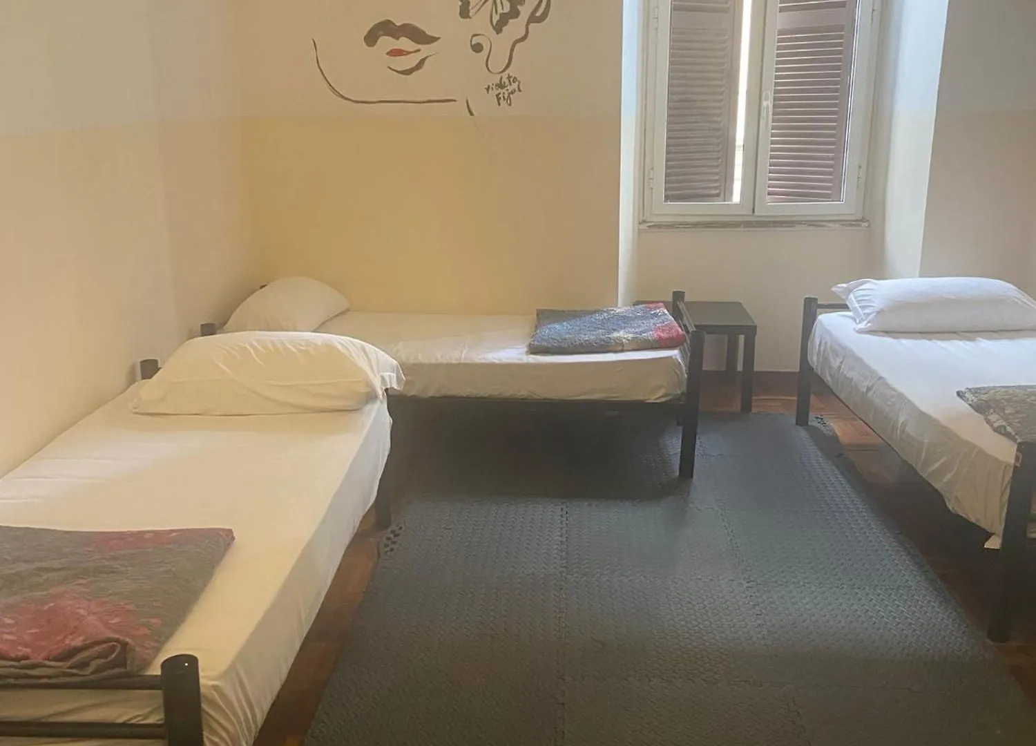 Minerva Rooms Rome Hostel